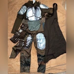 Mandalorian Boys Costume - 5/6 (runs big)